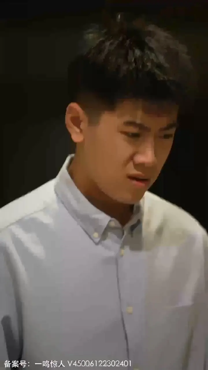 《短剧一鸣惊人》：喜剧短剧的逆袭之路，笑料百出的惊喜之旅！